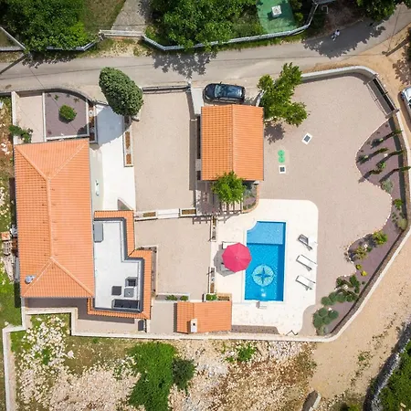 Holiday home Mirys Hideaway